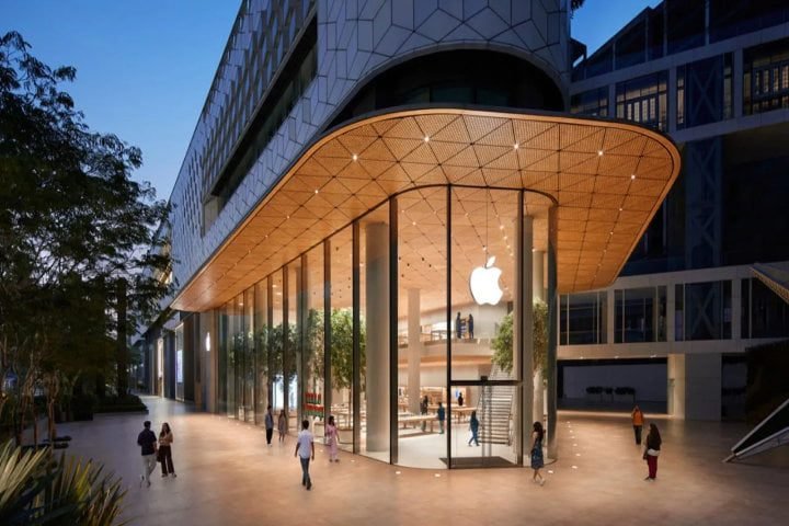 apple store brand communication